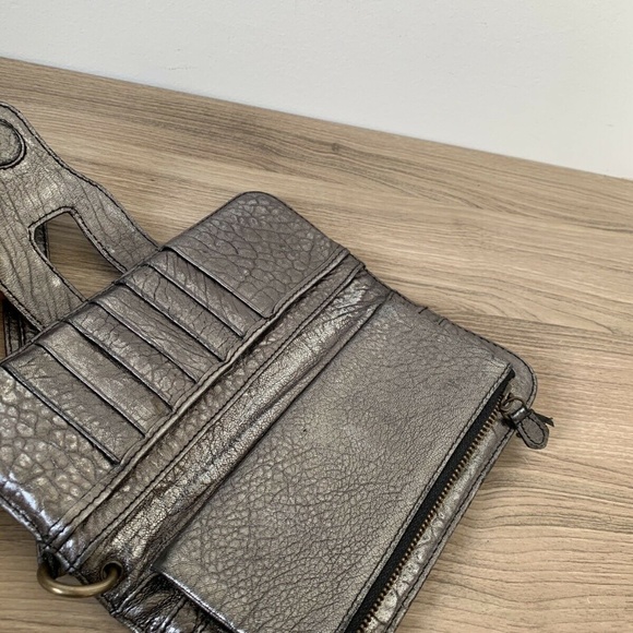 Gerard Darel leather wallet/wristlet Silver *RARE* - Picture 4 of 6